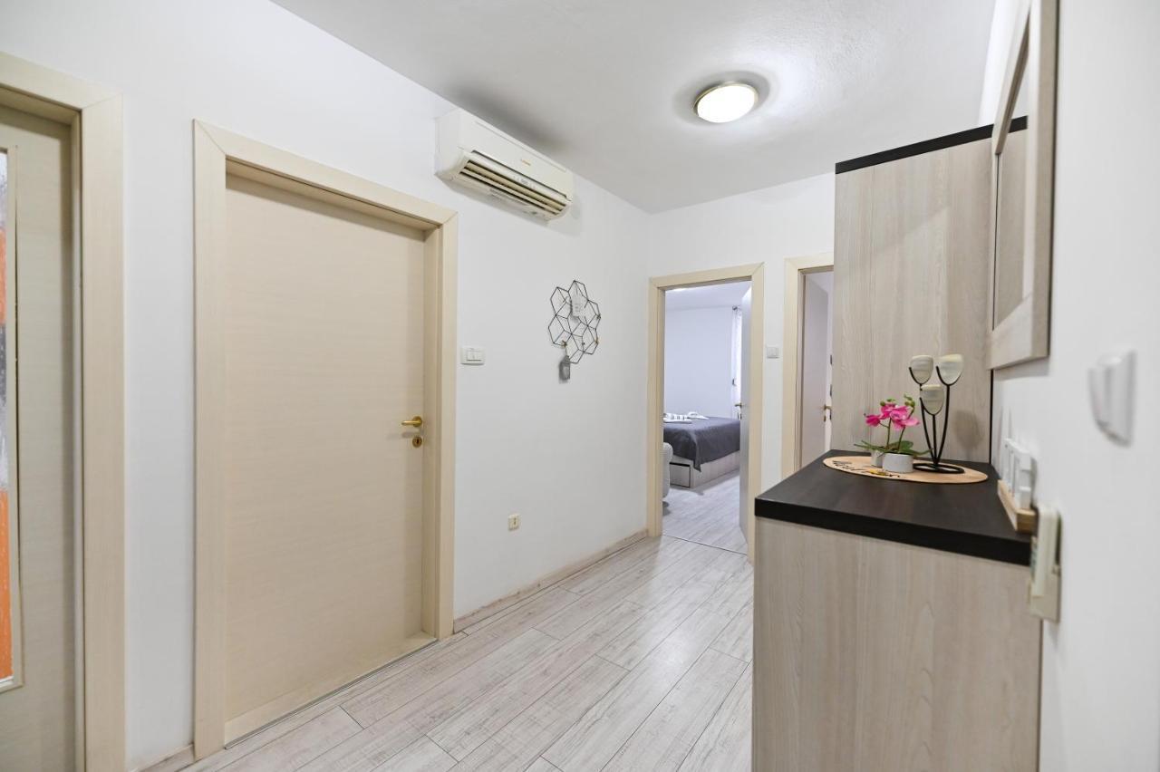 Ds Apartment